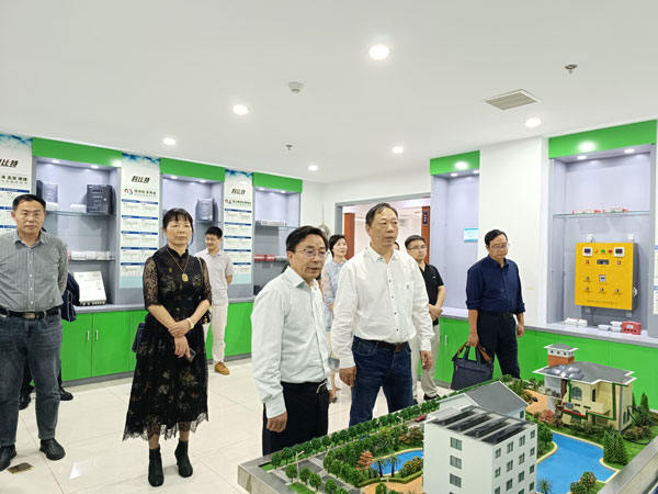 湖南省政协副主席、民建湖南省委会主委赖明勇莅临华球体育（中国）科技有限公司官网走访调研